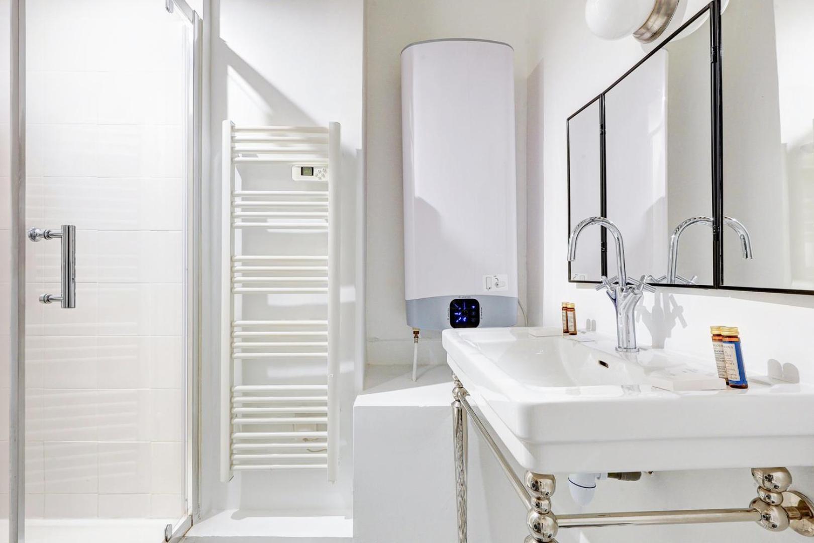 Bluestay 283 - Superbe Appartement Dans Le Marais Париж Экстерьер фото